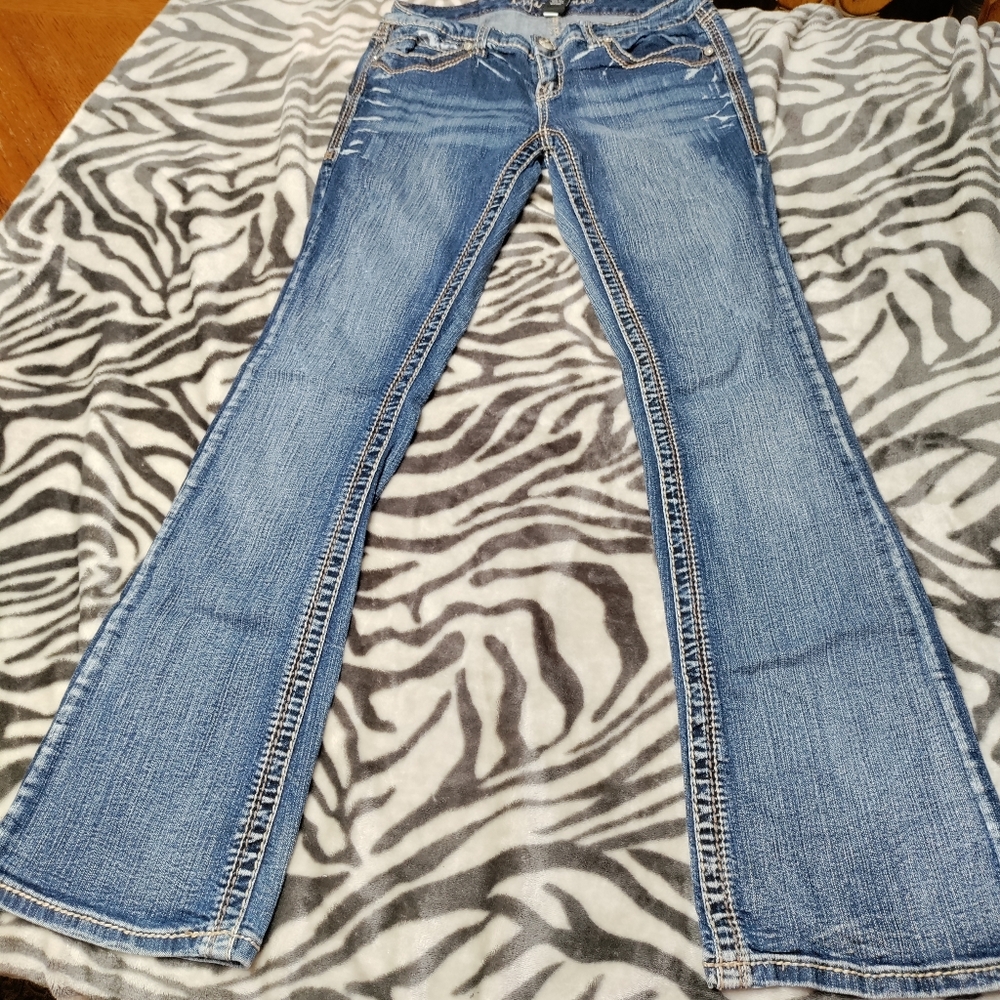 Ariya Jeans